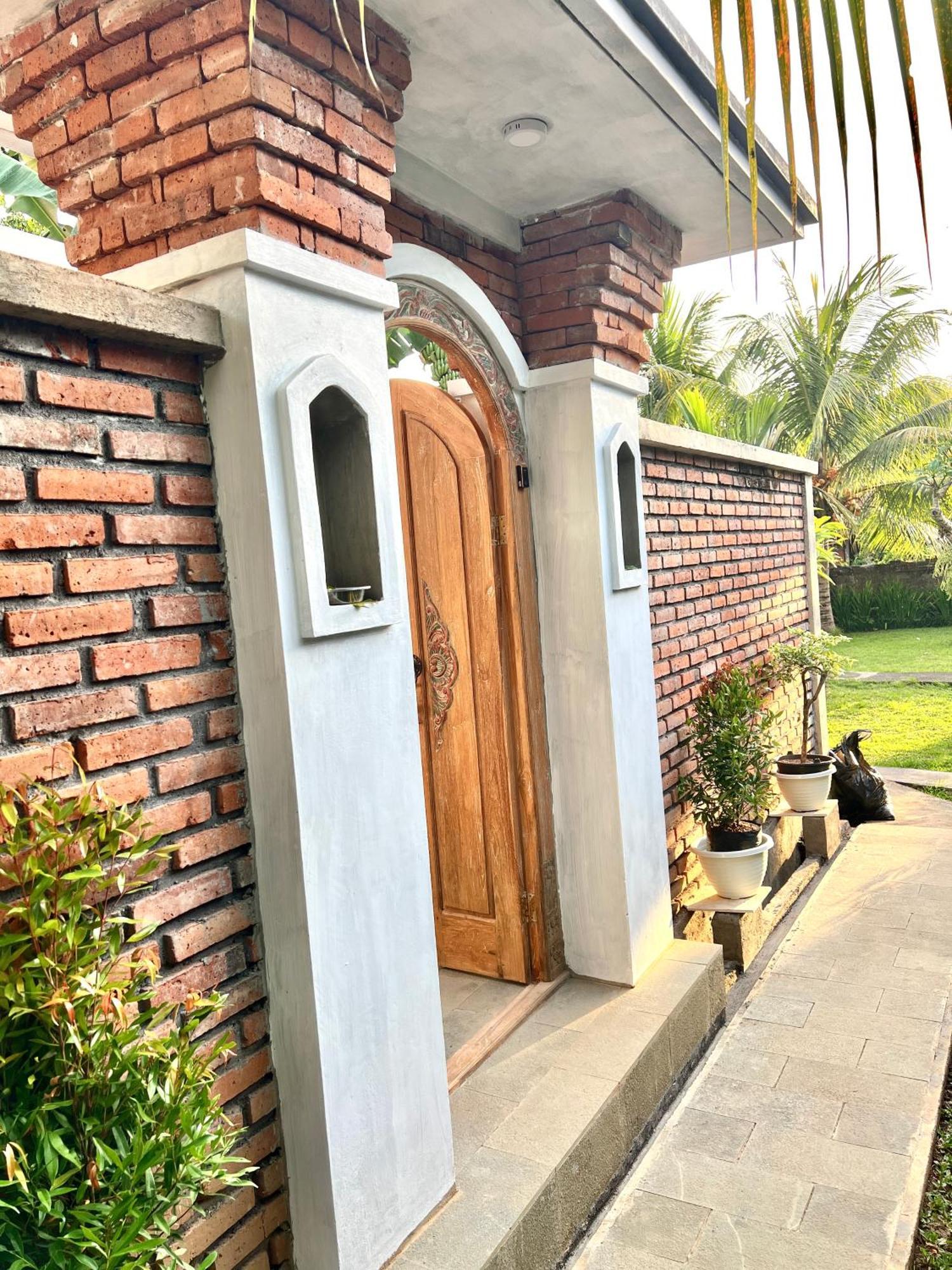 Ubud Arindra Private Pool Villa Exterior photo